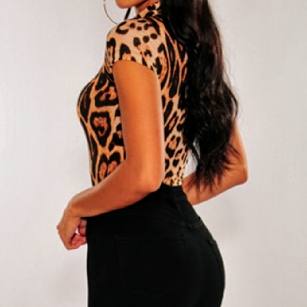 New Leopard Print Bodysuit - Picture 3 of 7